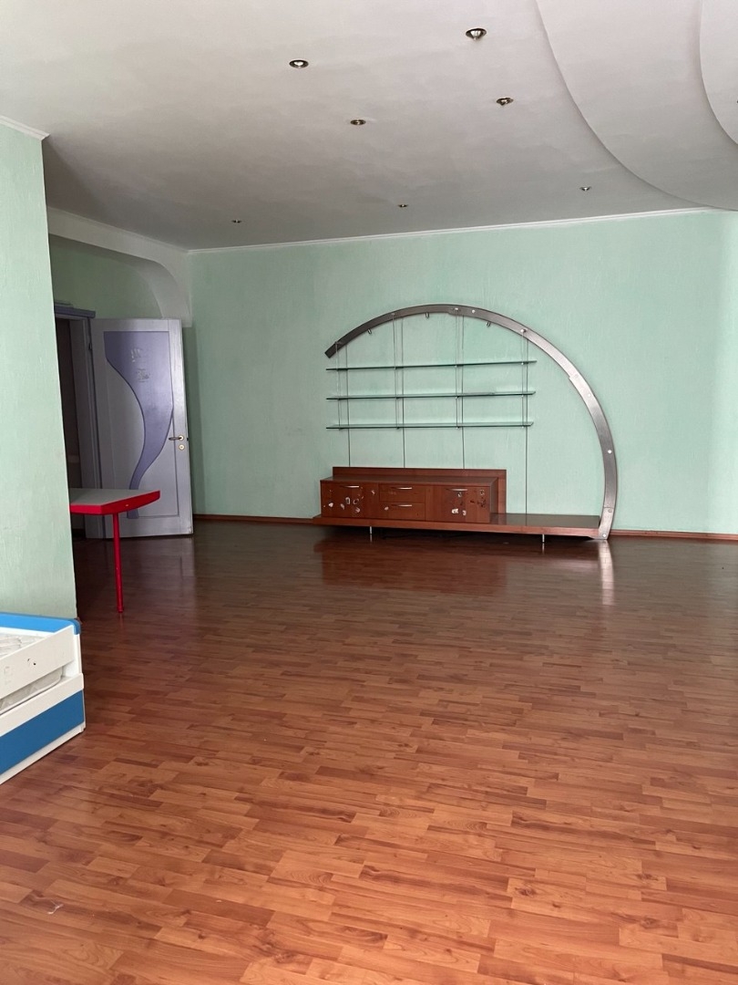 продажа трехкомнатной квартиры номер A-174709 в Приморском районе, фото номер 18